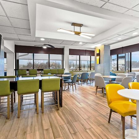 Comfort Inn & Suites Evansville Airport Exterior foto