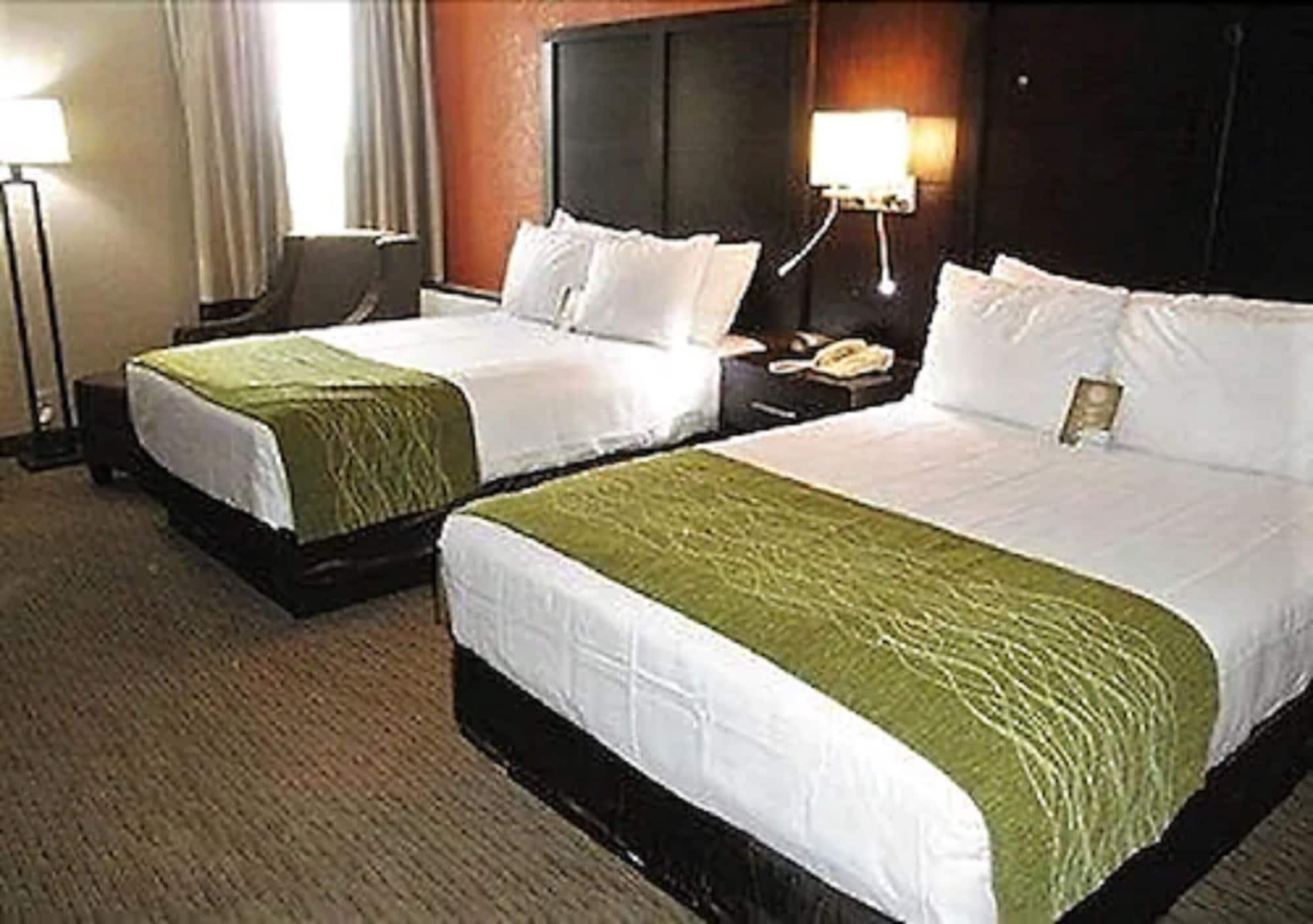 Comfort Inn & Suites Evansville Airport Exterior foto