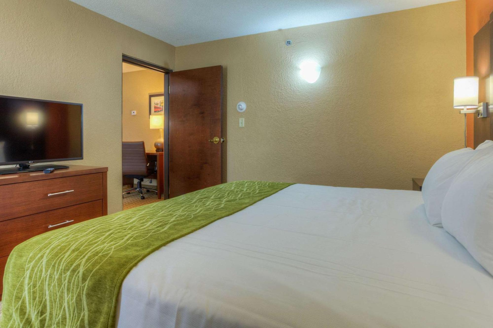 Comfort Inn & Suites Evansville Airport Exterior foto